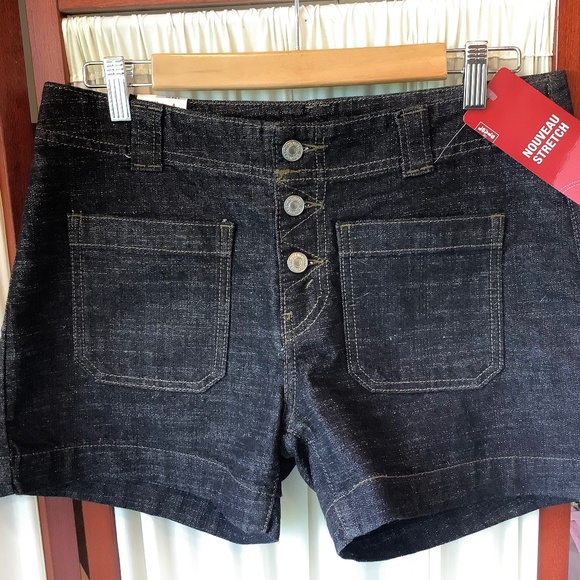 Levi's Womens Y2K VTG Denim Shorts Black Stonewash Button Fly Boho Size 10P - Picture 1 of 7